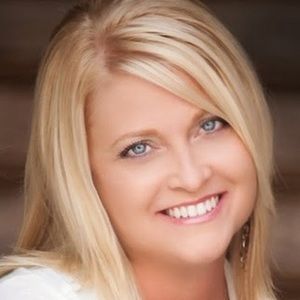 Meet your Posher, Dinah